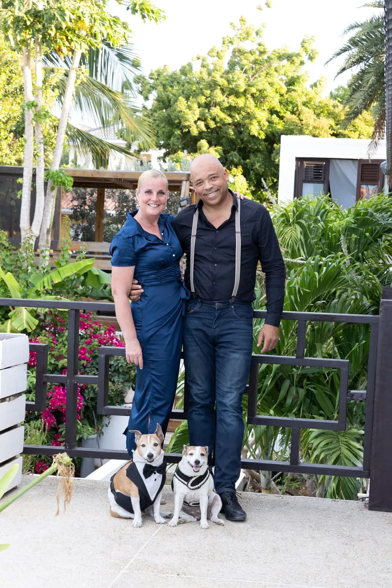 Founders Rafa and Mady with their two Jack Russells, Noche and Buena