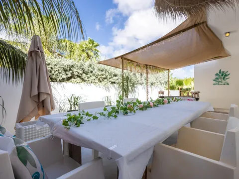 Deluxe Apartment Near Beach photo 14