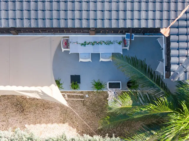 Deluxe Apartment Near Beach