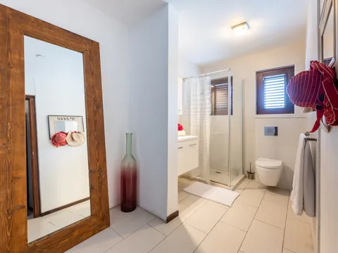 Deluxe Apartment Near Beach photo 6